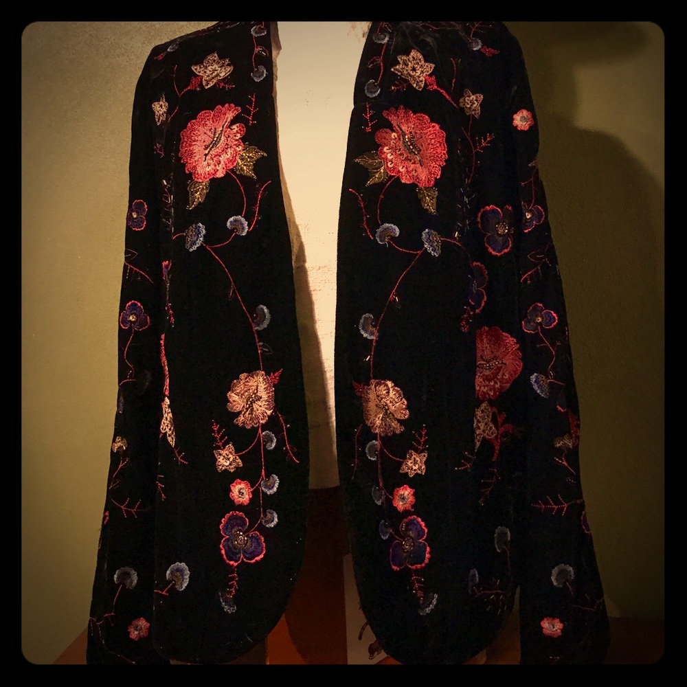 Ett:twa Embellished Black Velvet Jacket